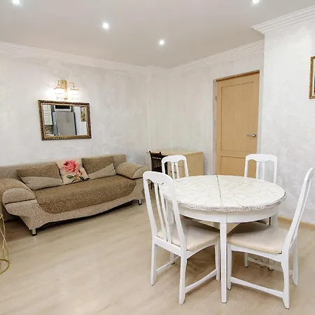 Appartement центр оперний театр однокімнатні з кухня-студія кондиціонер