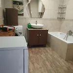 центр оперний театр однокімнатні з кухня-студія кондиціонер
