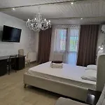 Appartement центр оперний театр однокімнатні з кухня-студія кондиціонер *