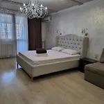 центр оперний театр однокімнатні з кухня-студія кондиціонер * Lviv