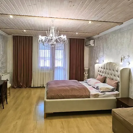 центр оперний театр однокімнатні з кухня-студія кондиціонер