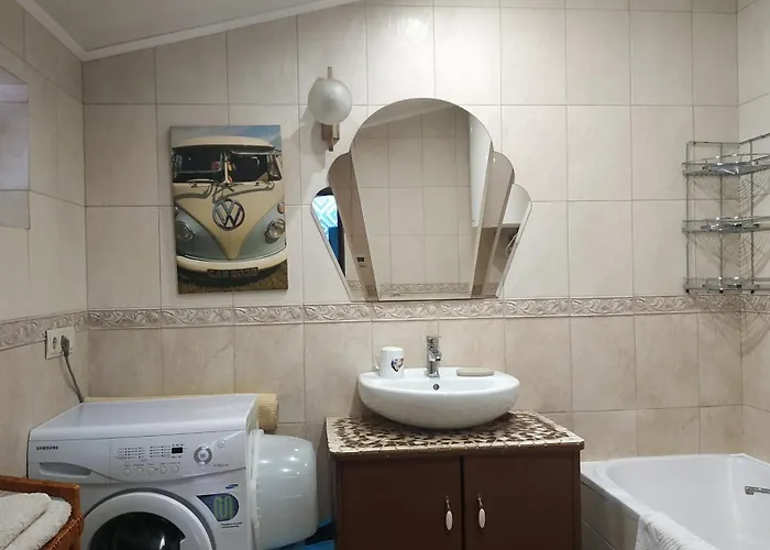 центр оперний театр однокімнатні з кухня-студія кондиціонер