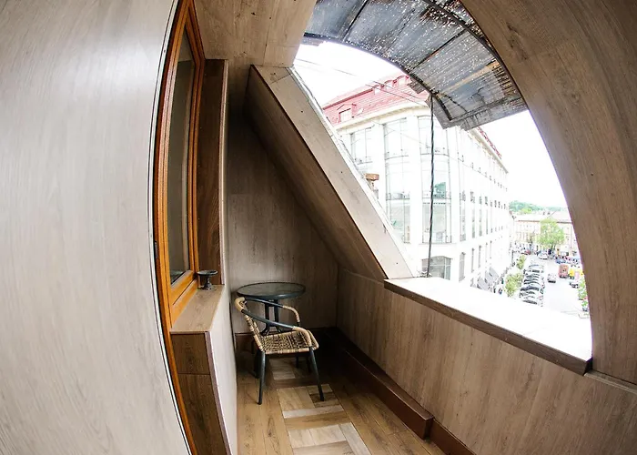 Apartamento центр оперний театр однокімнатні з кухня-студія кондиціонер *