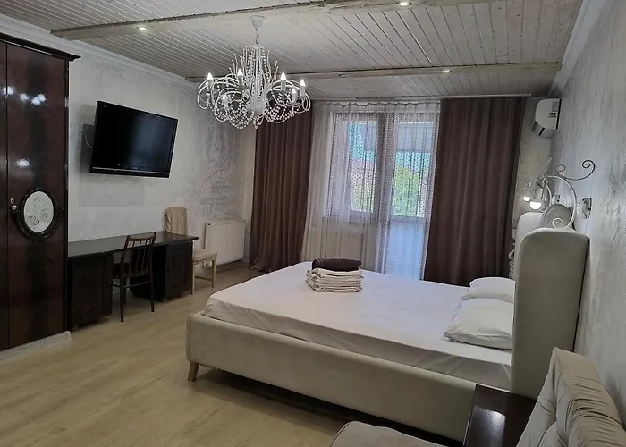 Apartamento центр оперний театр однокімнатні з кухня-студія кондиціонер *