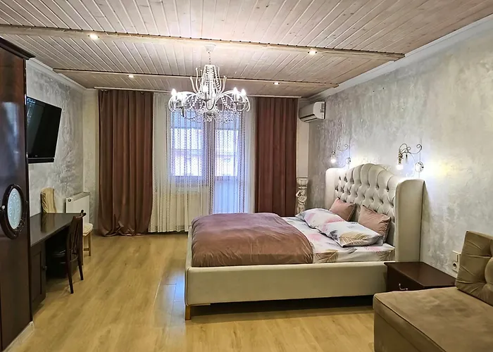 центр оперний театр однокімнатні з кухня-студія кондиціонер